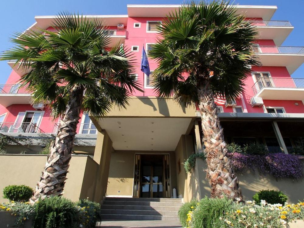 Hotel Carosello Pontecagnano Eksteriør bilde
